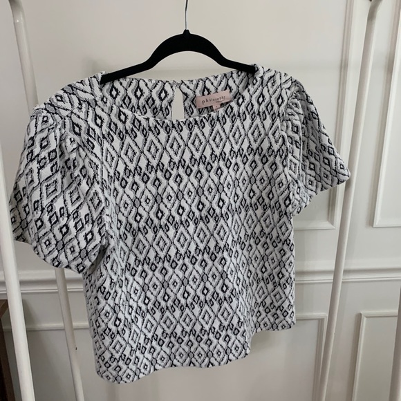 Black and White Short Sleeve Box-y Top - Picture 1 of 3